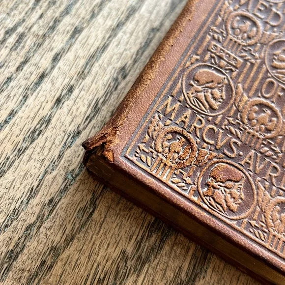 ***SOLD**1910 MARCUS AURELIUS MEDITATIONS EMBOSSED LEATHER GILT ROMAN PHILOSOPHY - Picture 4 of 16